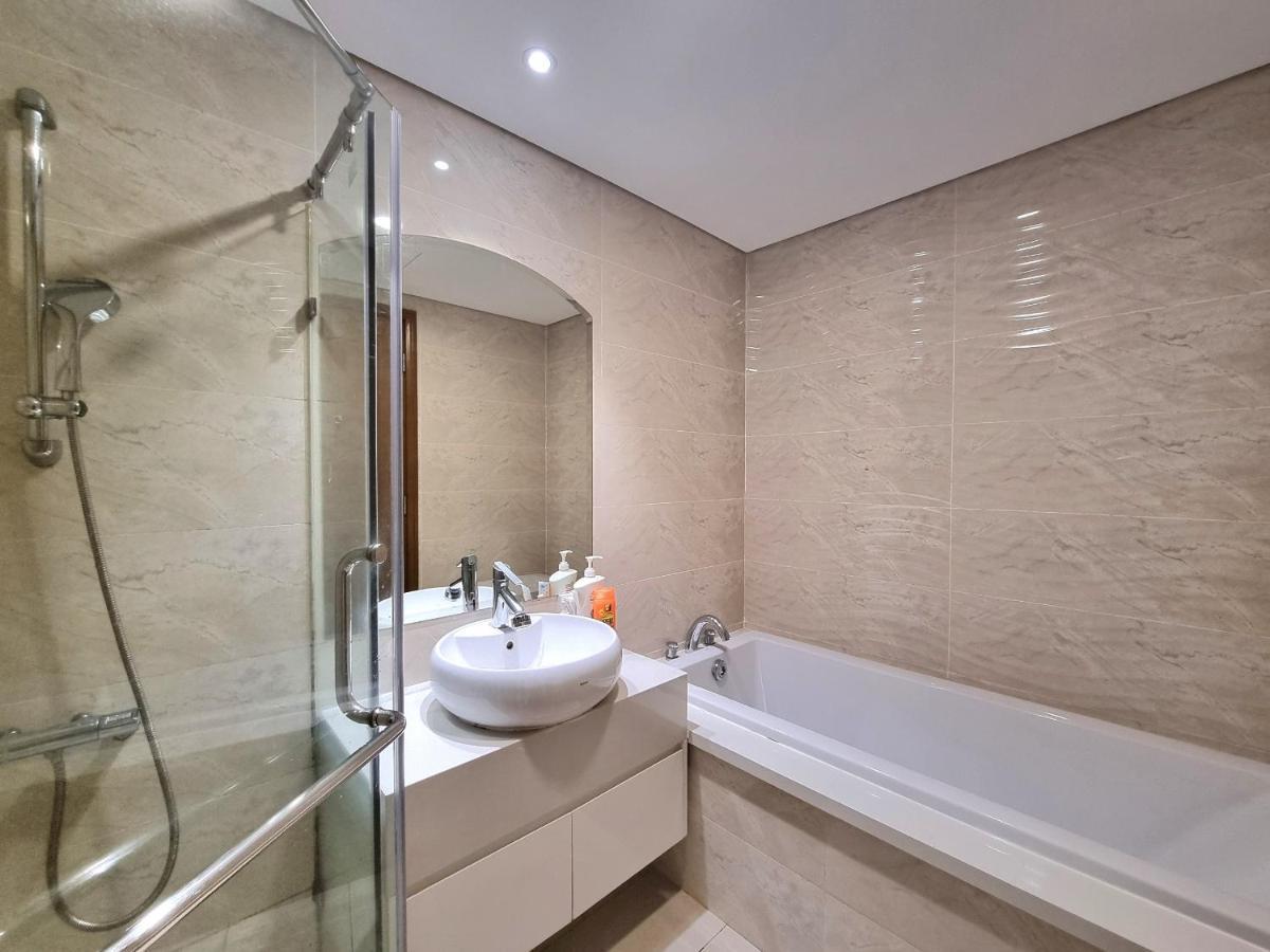 Enay Apartment - Vinhomes Central Park - Landmark Ho Şi Min Dış mekan fotoğraf